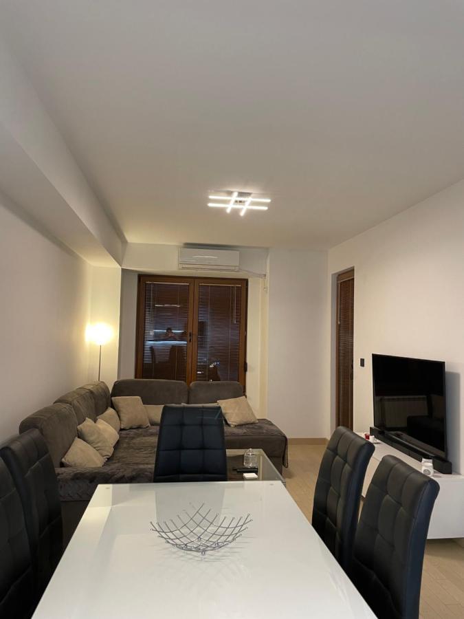 Luka Apartments Flatiron Skopje Exterior photo